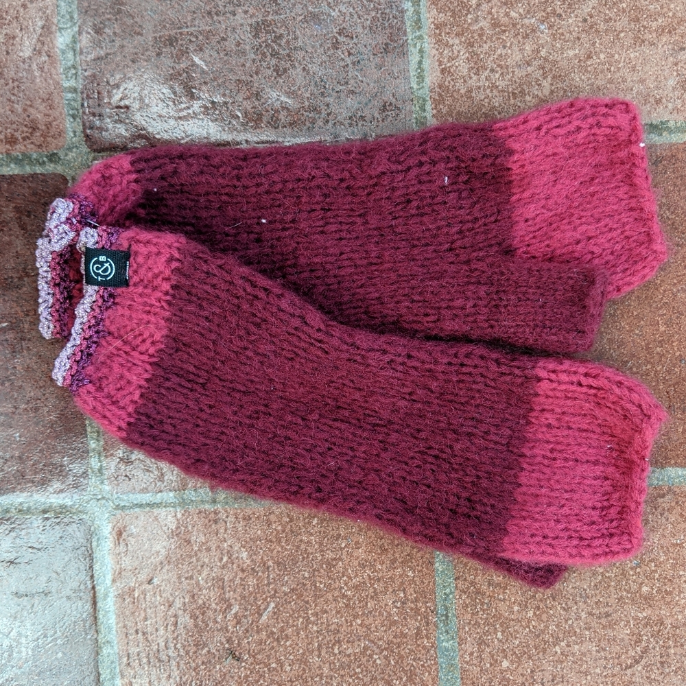 T & B fuzzy arm warmers